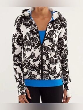RARE Lululemon Scuba Hoodie Black Lace Print | Size 6 | Streetwear Y2K